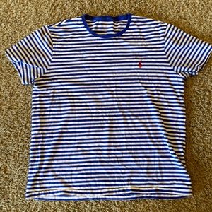 Polo tshirt large like new